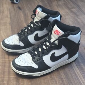 Nike Women's Panda High-Top Nike Dunks